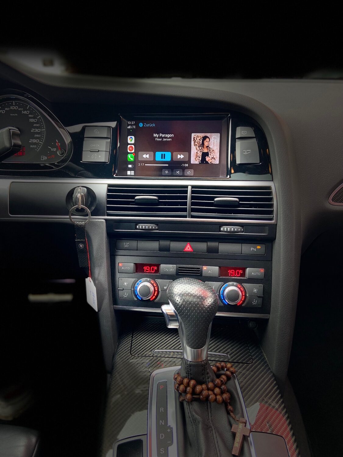 Audi A6 4F CarPlay Display